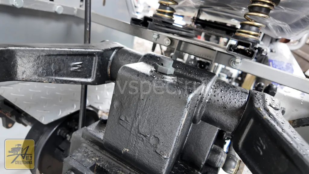 Масло в гидравлической системе.jpg Масло в гидравлической системе.jpg